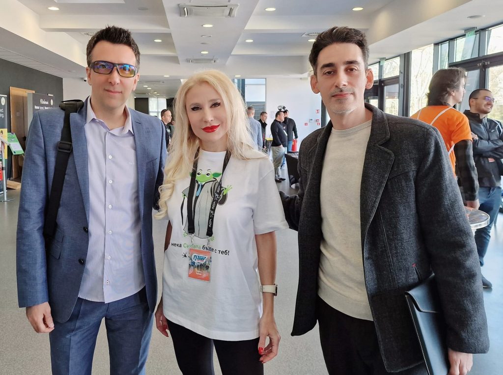 Славчо Панов, Боряна Попова и Edmund Ford на WordCamp Sofia 2023