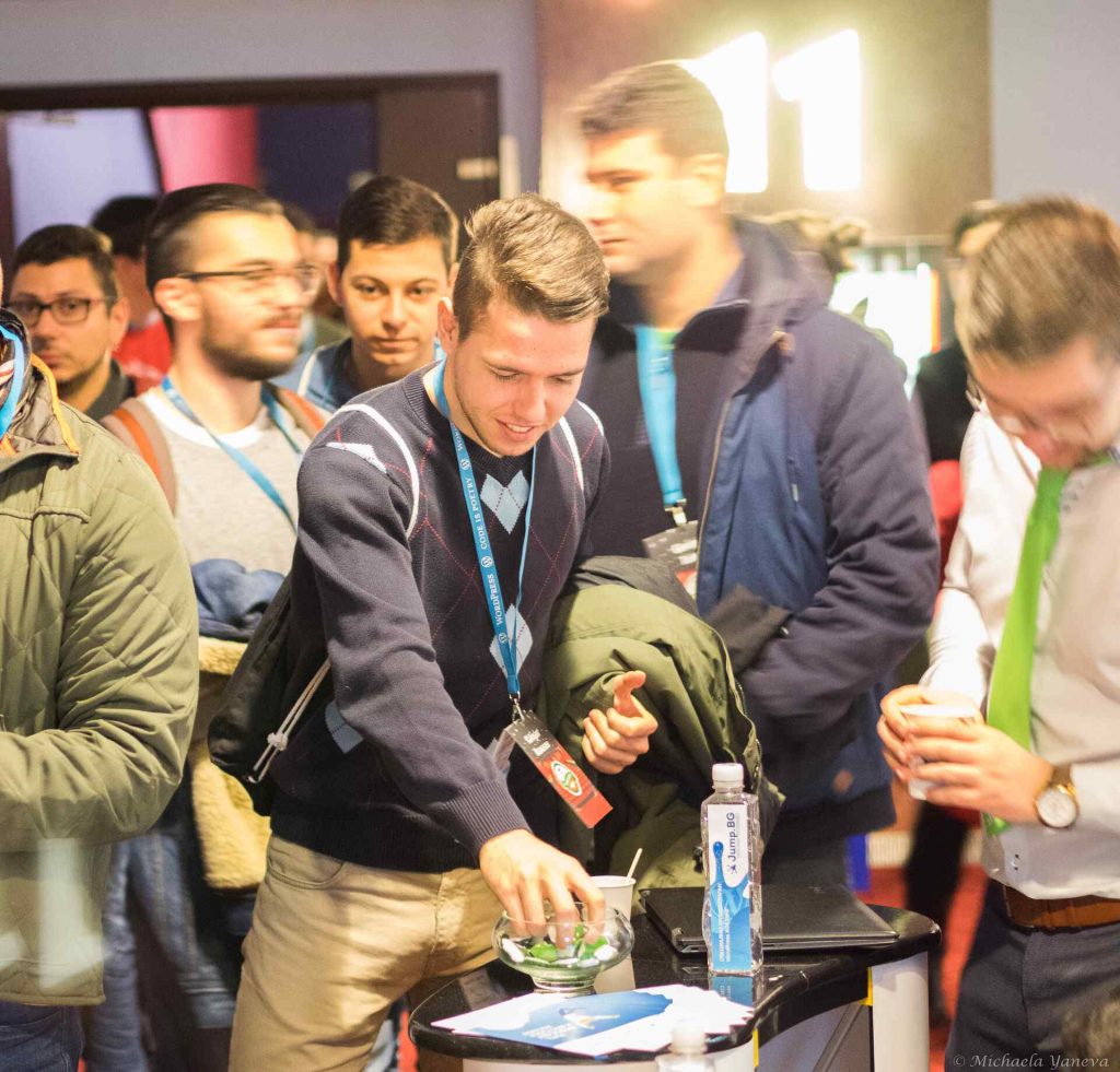 Посетители на щанда на Jump.BG по време на WordCamp Sofia 2018