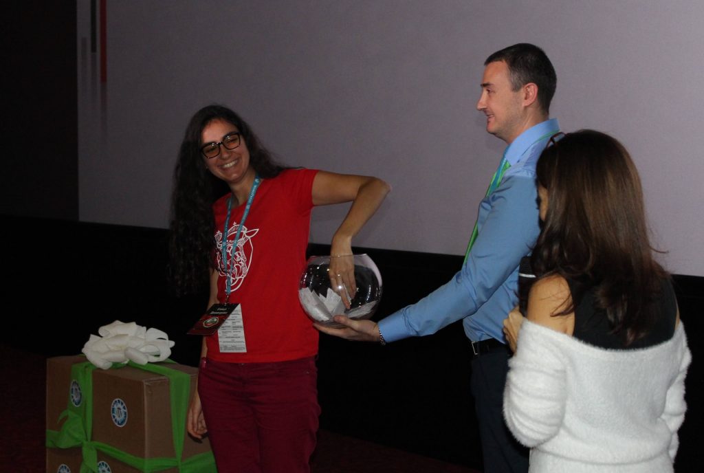 Участник в томболата по време на WordCamp Sofia 2018